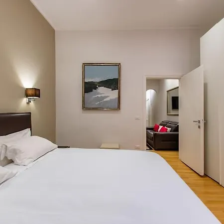 Historic With Terraces Apartment