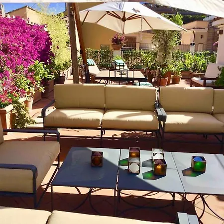 Historic With Terraces Apartment