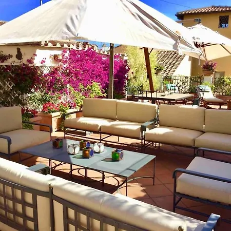 Historic With Terraces Apartment Rome