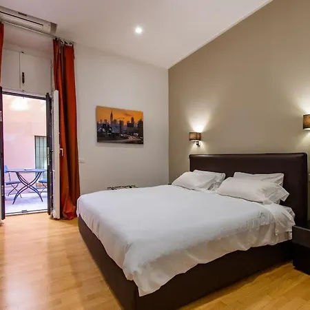Historic With Terraces Apartment