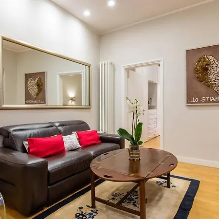 Historic With Terraces Apartment