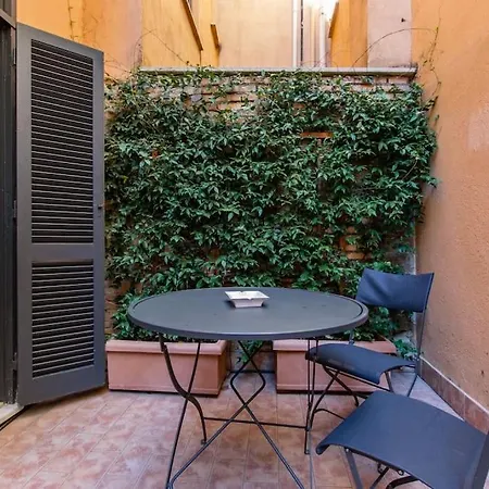 Historic With Terraces Apartment *